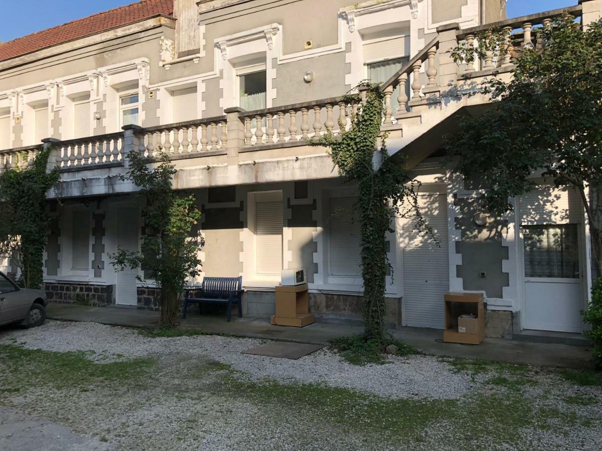 Aux Thermes Saint-Amand-les-Eaux Exteriér fotografie